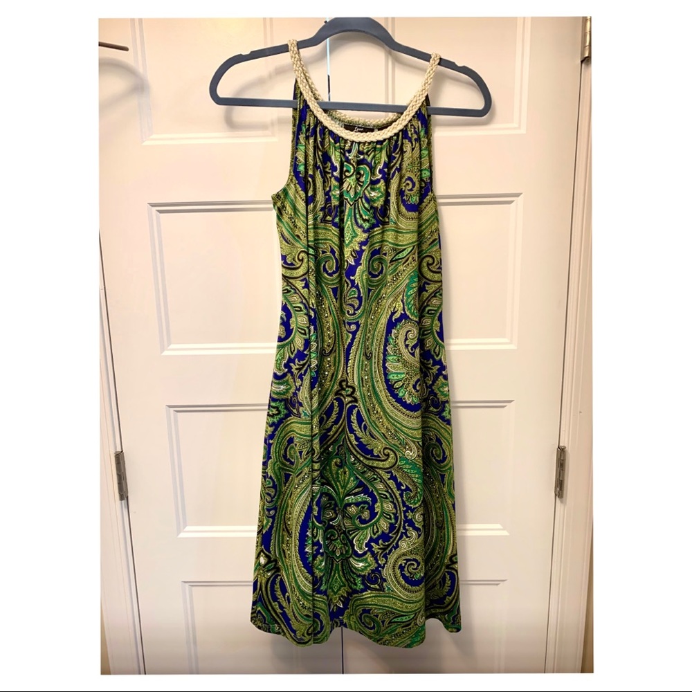 Stylish summer dress w flair